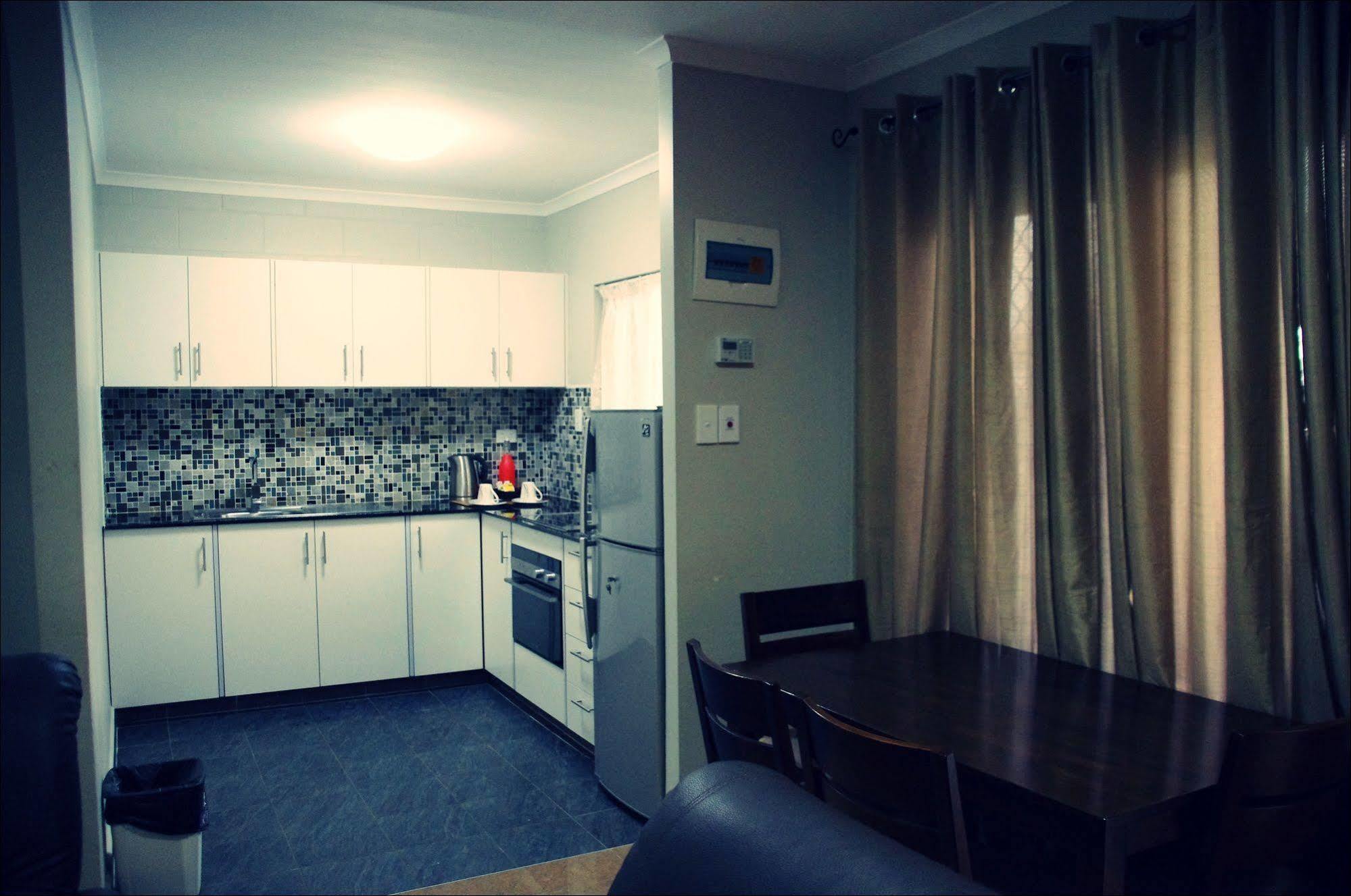 Citi Serviced Apartments And Motel - Korobosea Boroko Екстериор снимка